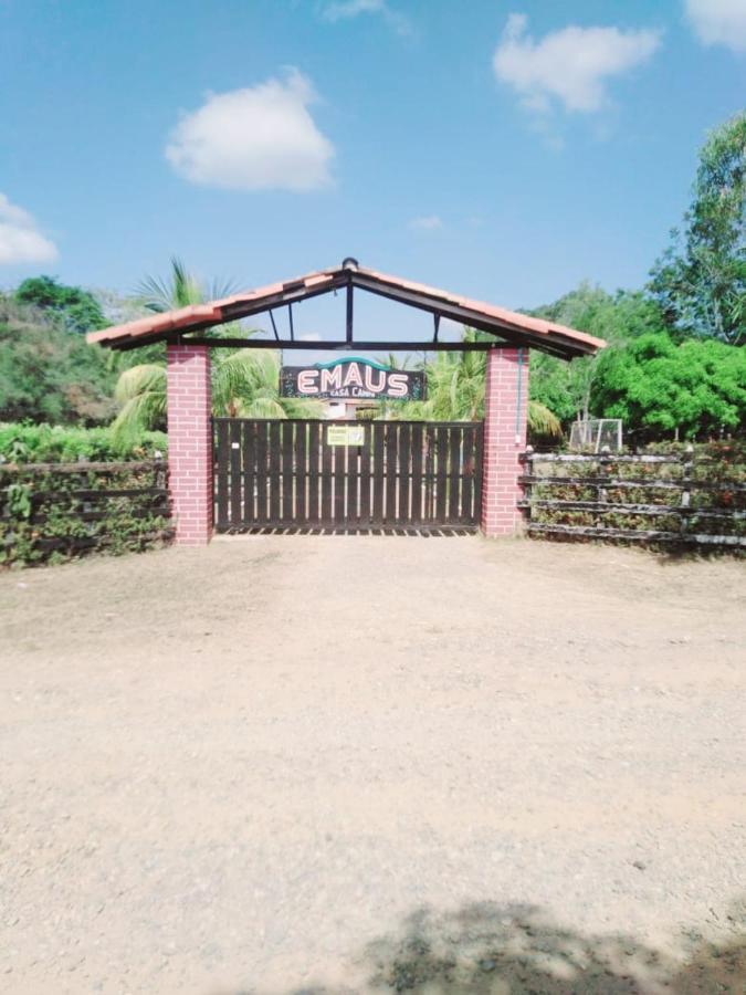 Casa Campo Emaus Caucasia Exterior photo